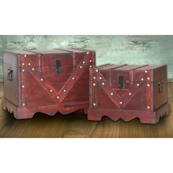 lockable wooden chest