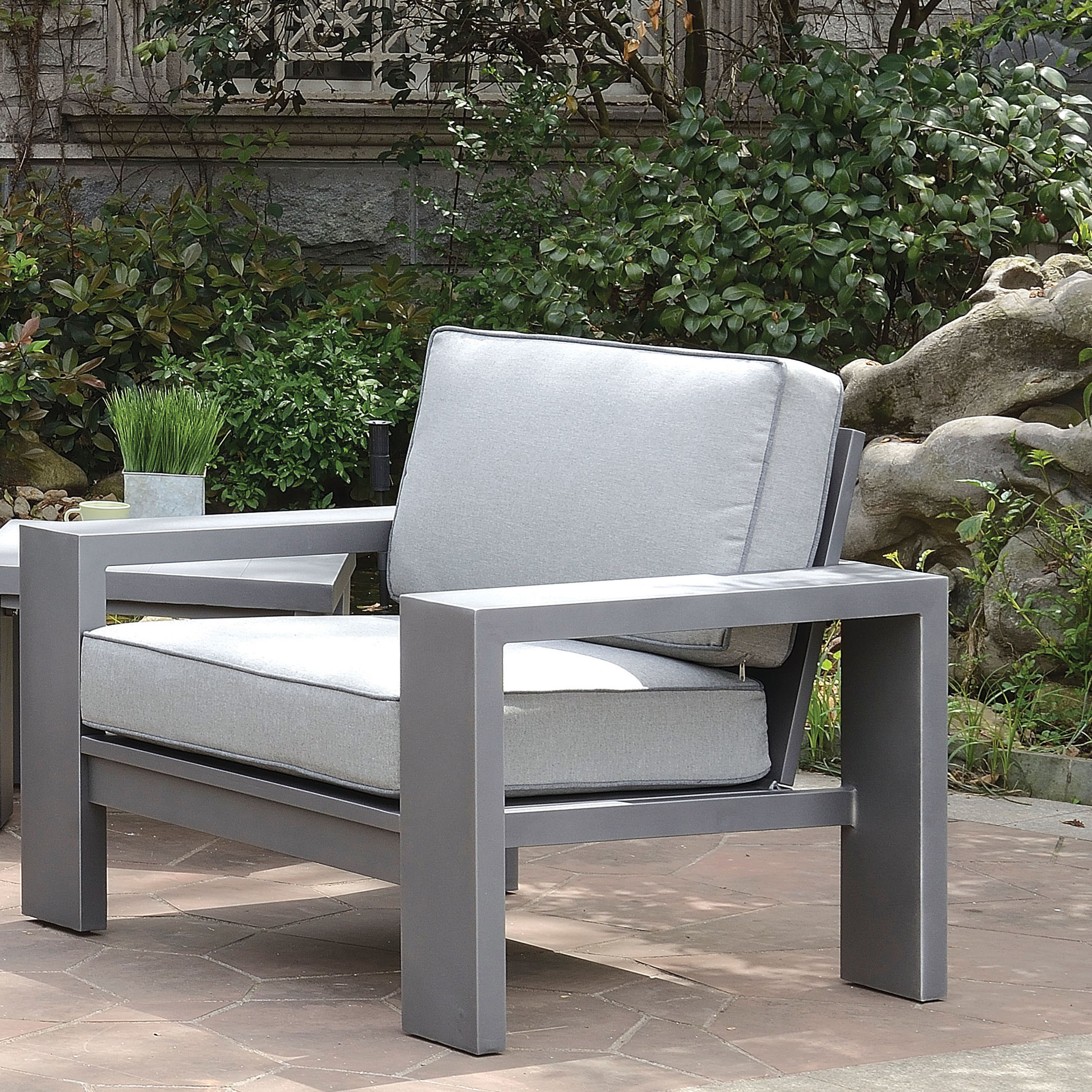 Shop Furniture Of America Luva Modern Grey Patio Armchairs Set Of 2 Overstock 19683720