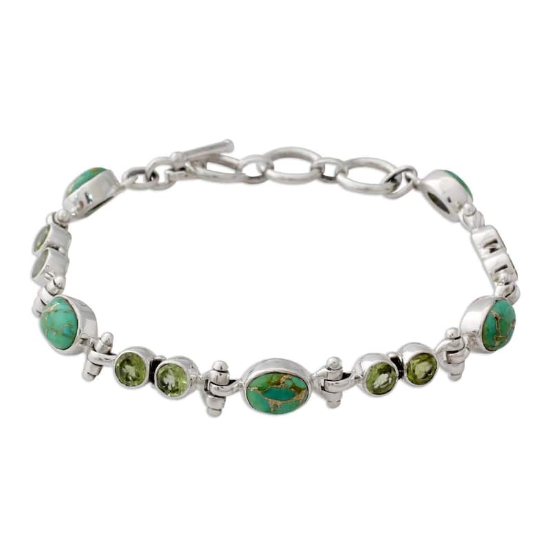 NOVICA Handmade Sterling Silver Green Glow Peridot Turquoise Bracelet (India) - Green - 8.5 Inch - Peridot - White