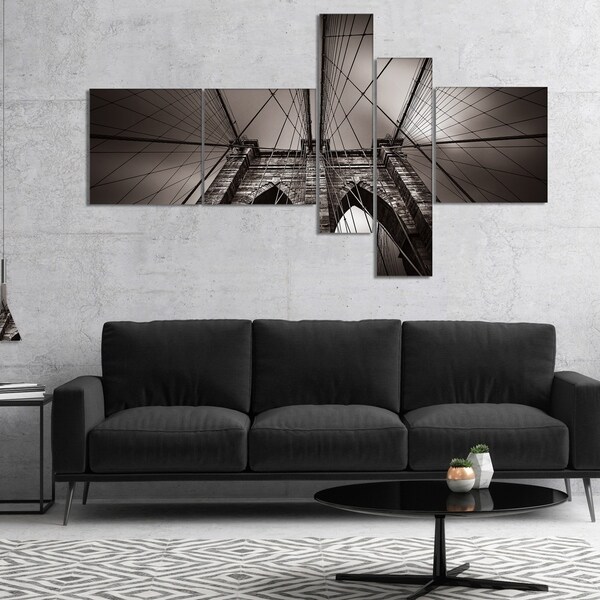 Designart 'Brooklyn Bridge in NYC USA' Extra Large Canvas Art Print