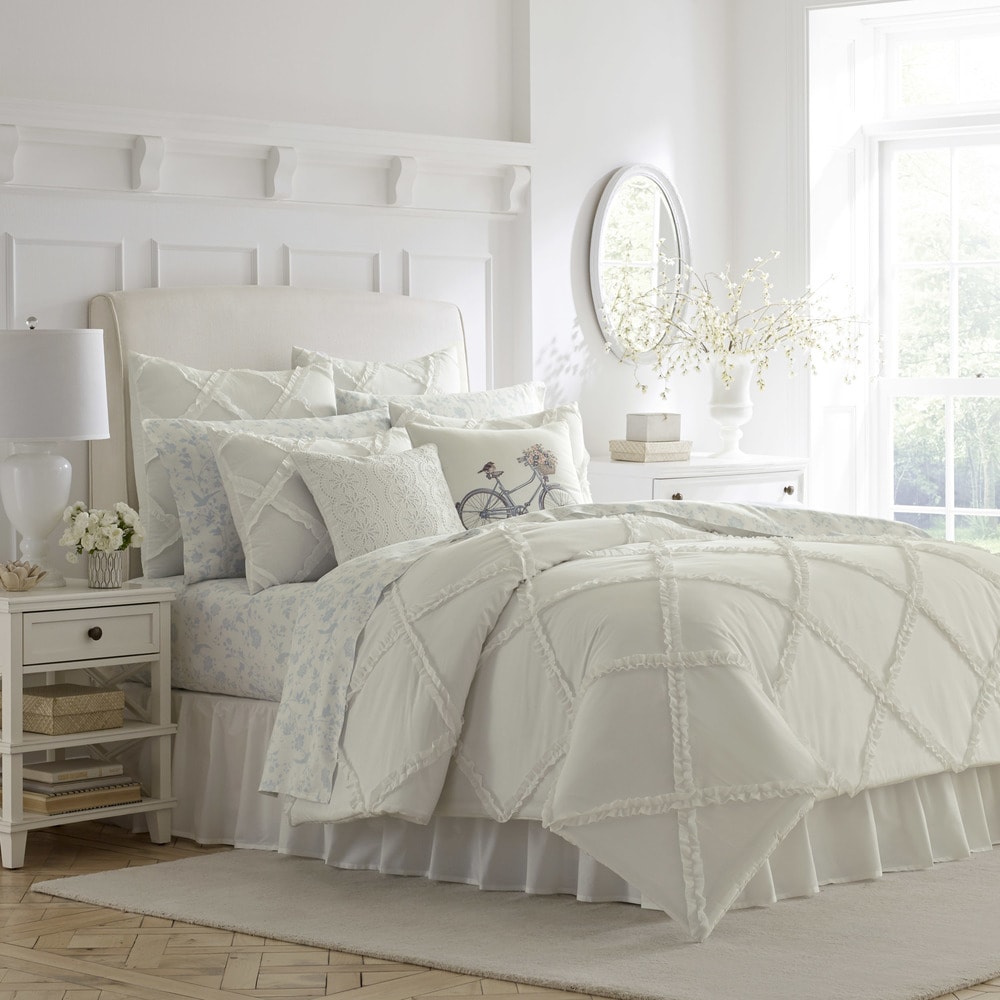 Laura Ashley Ailyn Floral 100% Cotton Bonus Comforter Set includes