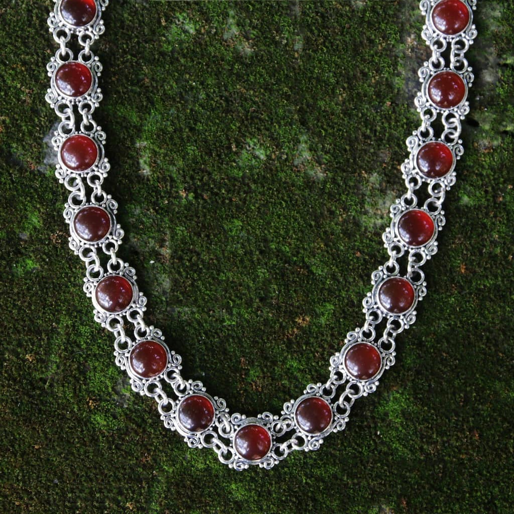 Handmade Sterling Silver 'Radiant Queen' Carnelian Choker (Indonesia)