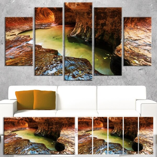 Designart 'Narrows in Zion National Park Utah' Landscape Art Print Canvas
