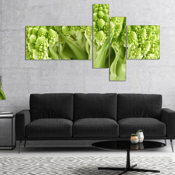 Designart 'Fresh Green Romanesco Florets' Floral Canvas Art Print