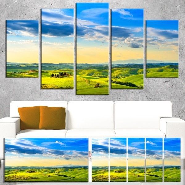 Designart 'Colorful Tuscany Countryside Farm' Landscape Canvas Wall Art