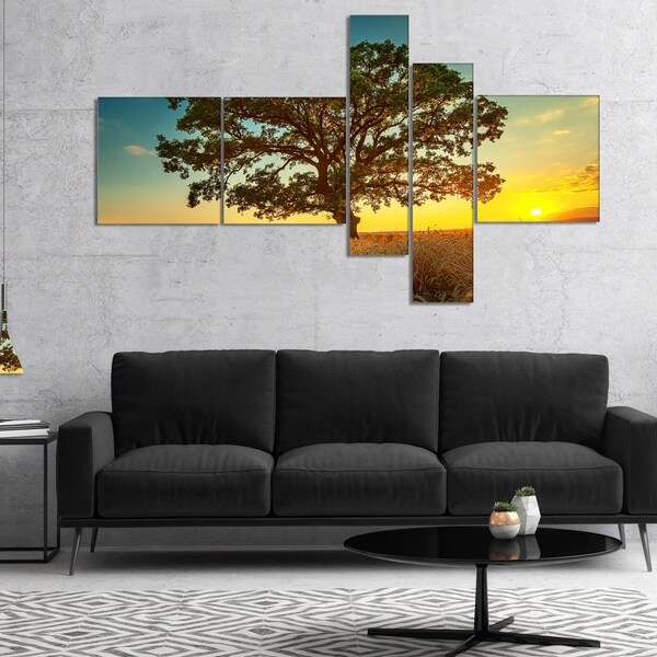 Designart 'Big Green Tree in Summer Field' Trees Canvas Art Print