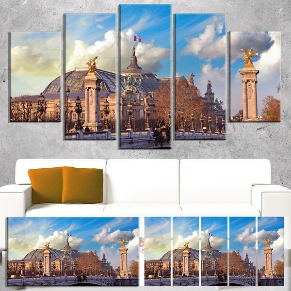 Designart 'Famous Great Palace in Paris' Modern Cityscape Canvas Artwork