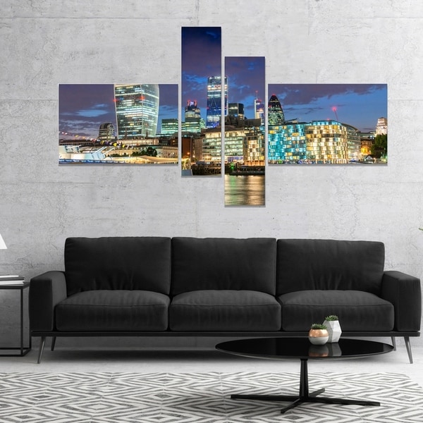 Designart 'Thames River at Night' Cityscape Photography Canvas Print