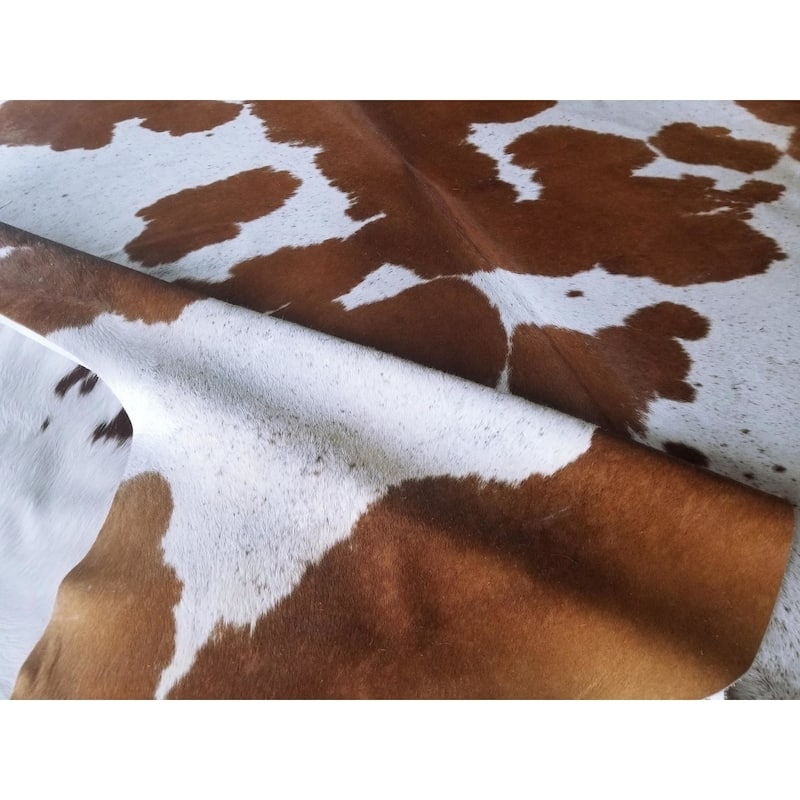 Pergamino Brown And White Cowhide Rug