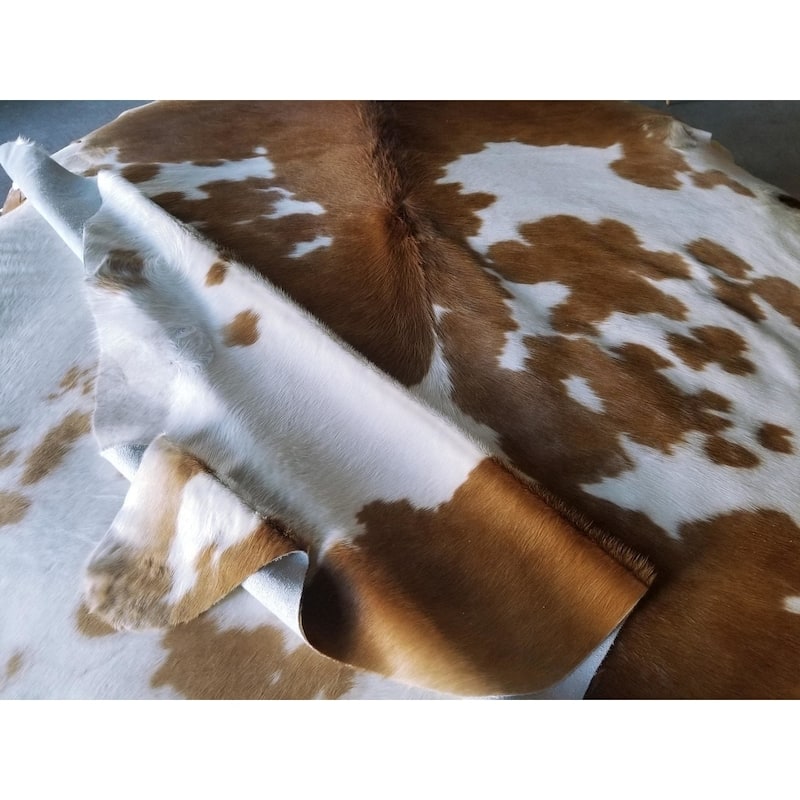 Pergamino Brown And White Cowhide Rug