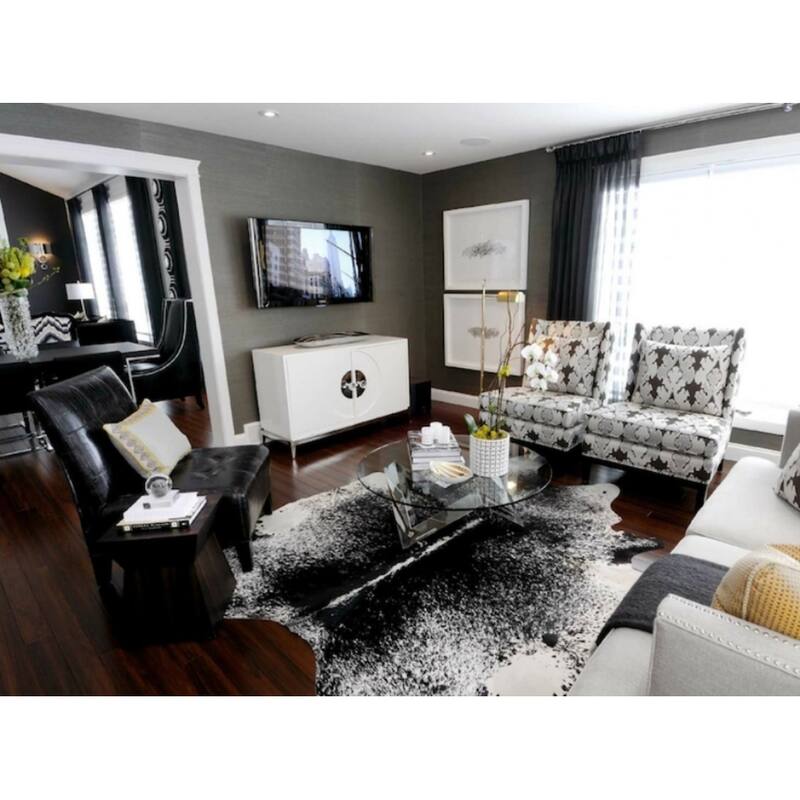 Pergamino Black Speckles Cowhide Rug