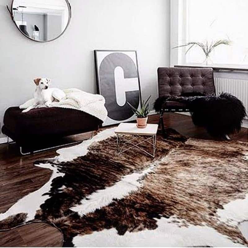 Pergamino Brindle Backbone Cowhide Rug