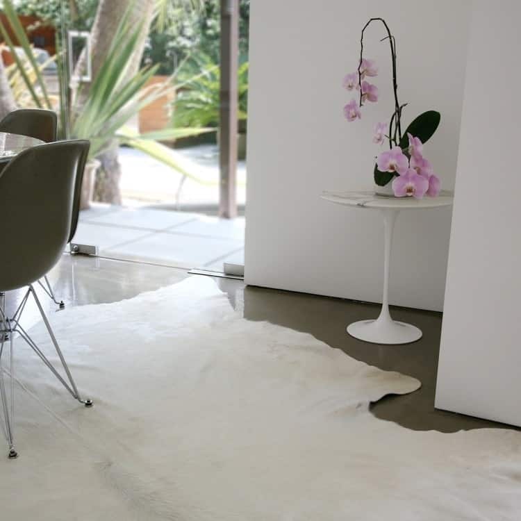 Pergamino White Cowhide Rug XL