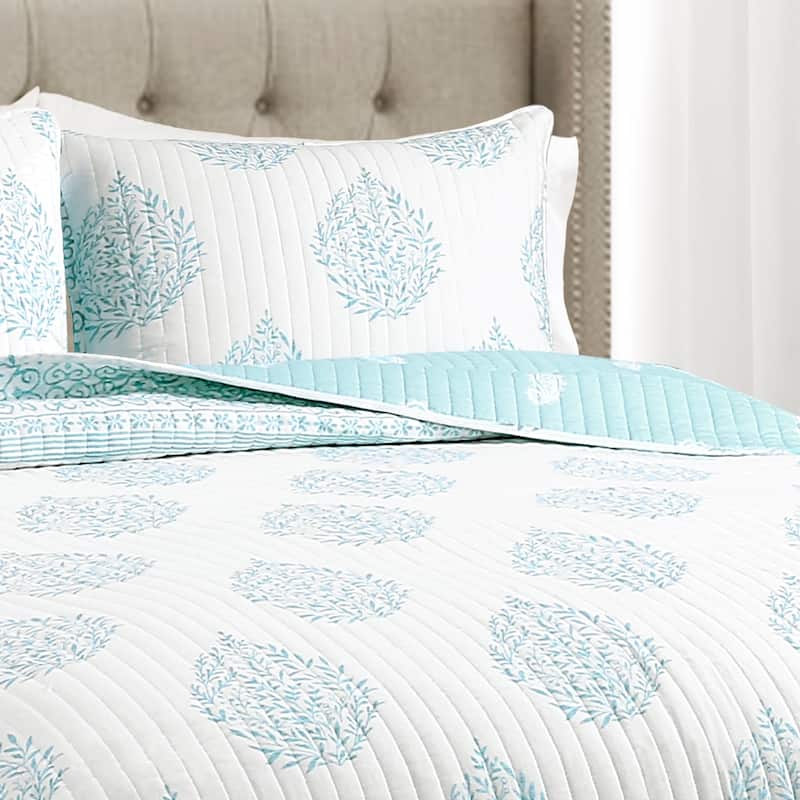 Lush Decor Teardrop Leaf 3 Piece Quilt Set