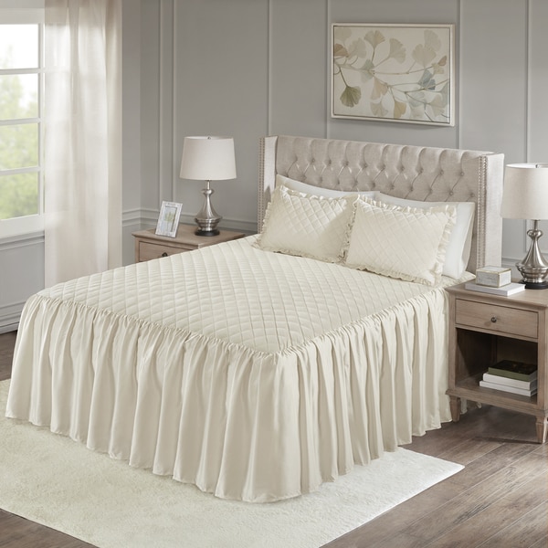 Madison Park Cosette Ivory Faux Velvet Diamond Quilted Bedspread Set