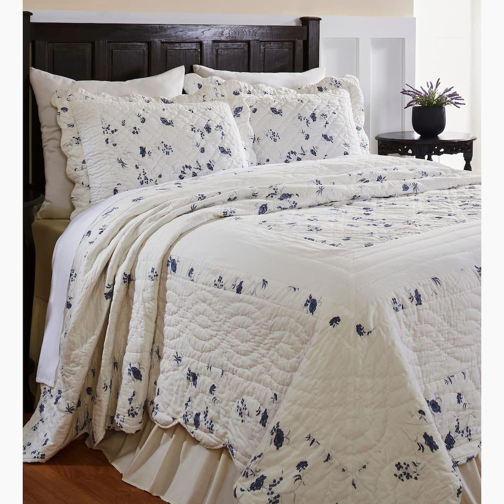 The Gray Barn Newgrange Reversible 3-piece Quilt Set