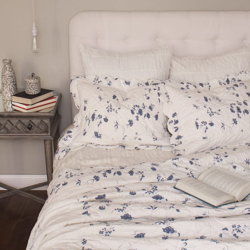The Gray Barn Newgrange Reversible 3-piece Quilt Set