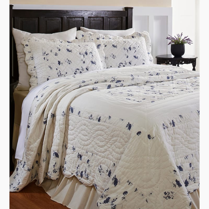 The Gray Barn Newgrange Reversible 3-piece Quilt Set