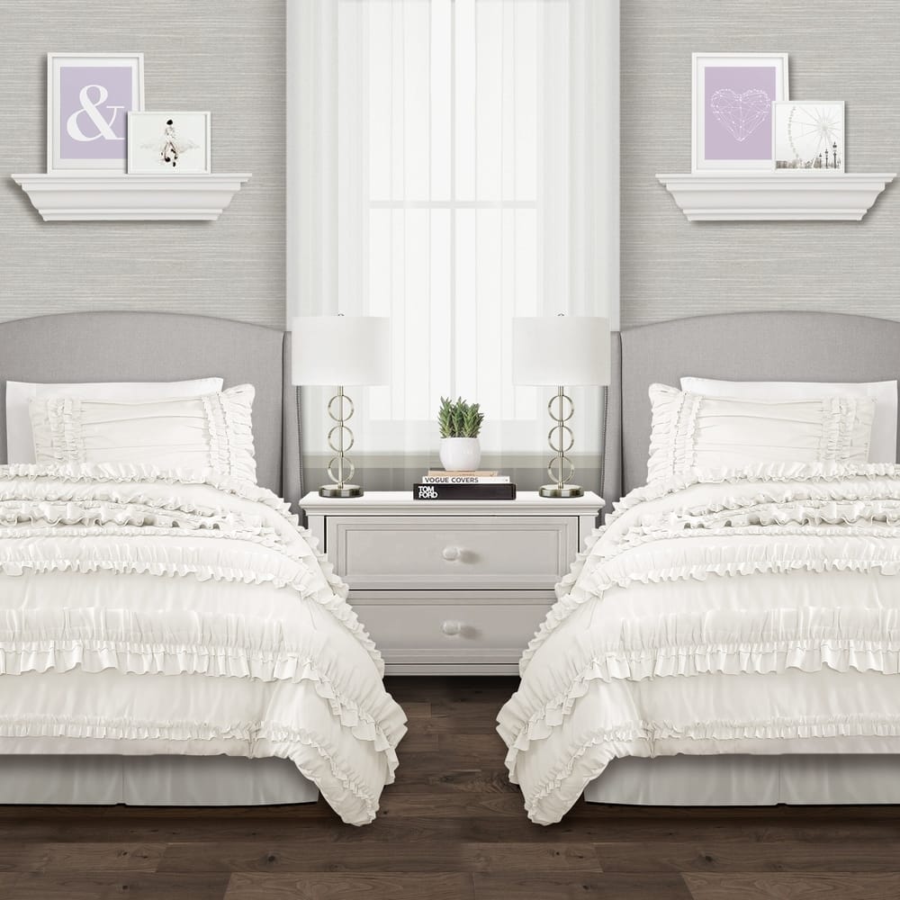 Gracewood Hollow Quist Ruffle Comforter Set