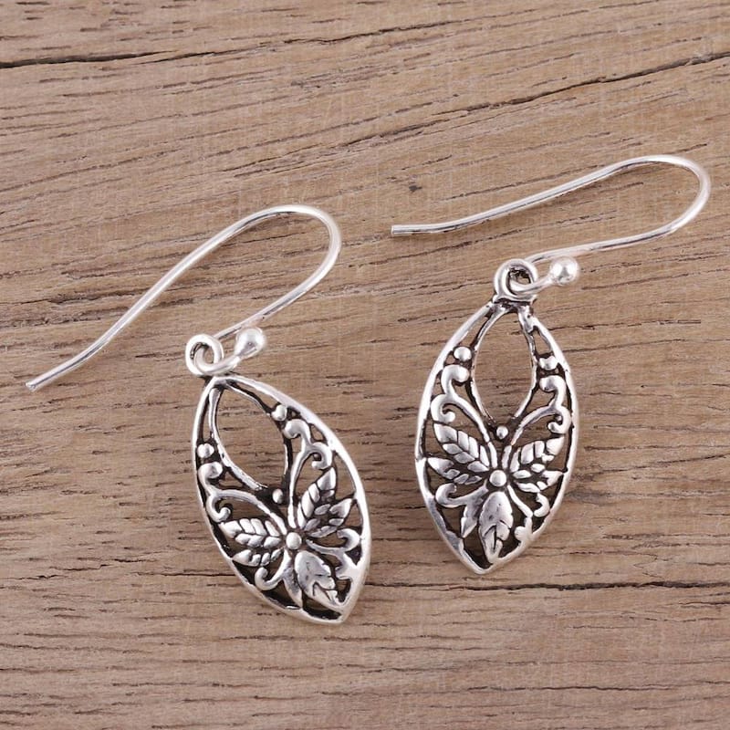 NOVICA Handmade Sterling Silver 'Bygone Flowers' Earrings (India) - 1.3*0.4