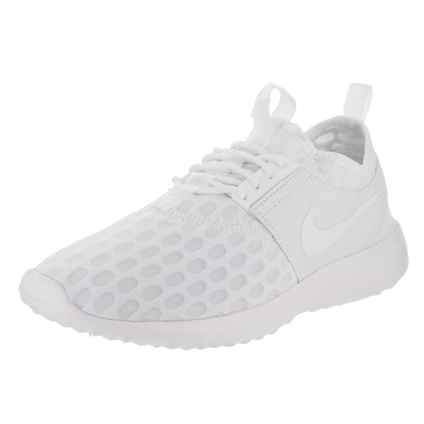 personeel biologie eindpunt Nike Womenundefineds Juvenate White No-tongue Design Running Shoes Size 8.5  (As Is Item) - Overstock - 20059549