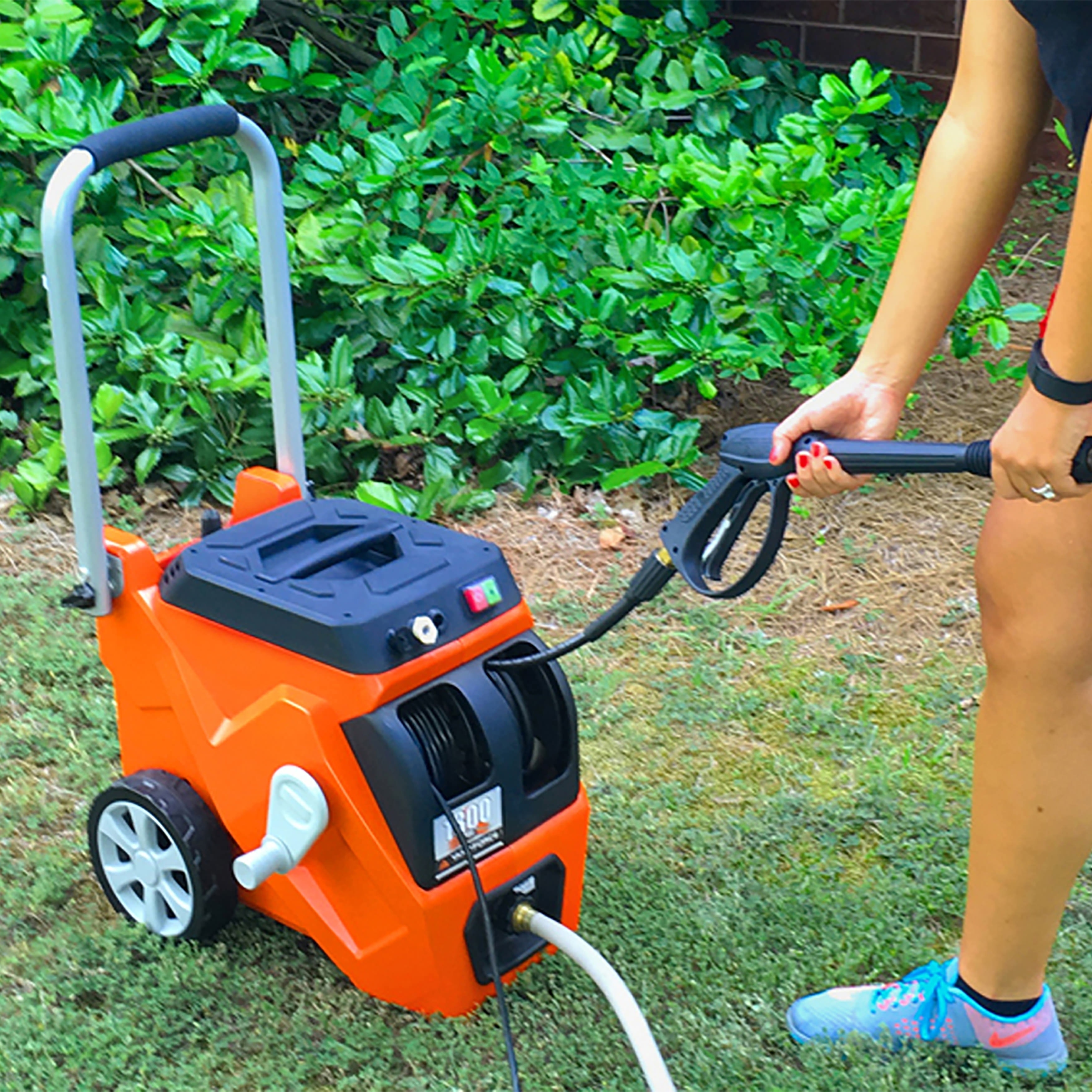 Yard Force 1800 PSI Electric Pressure Washer with Live Hose Reel
