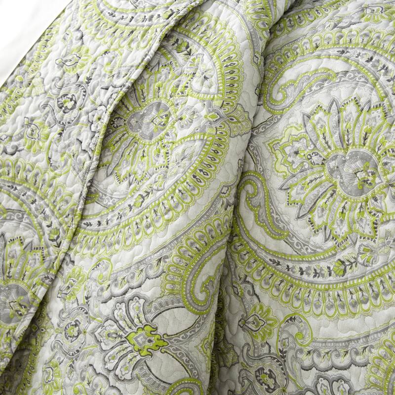 Lightweight Pure Melody 3-piece Paisley Quilt Set