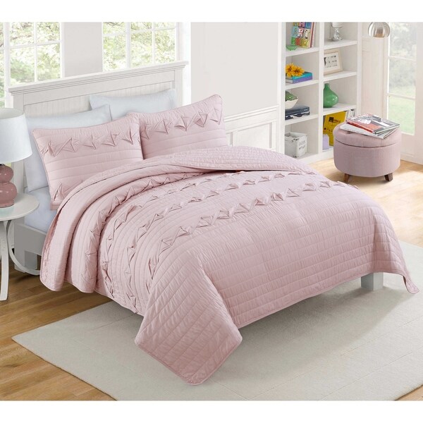 VCNY Home Penelope Geomtric Quilt Set