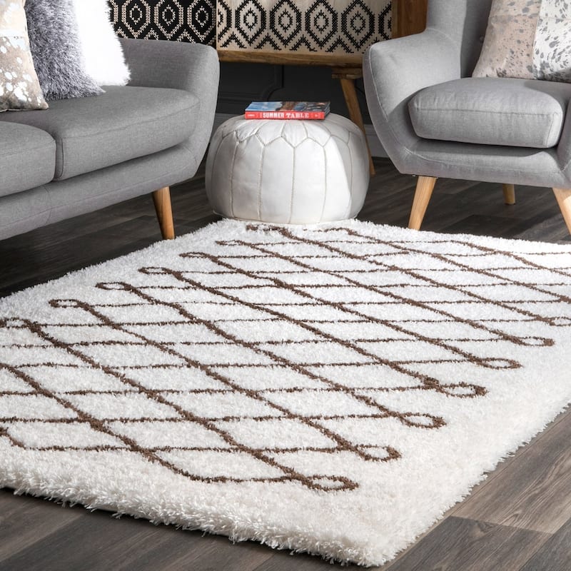 Brooklyn Rug Co Soft and Plush Cloudy Shag Diamond Rug