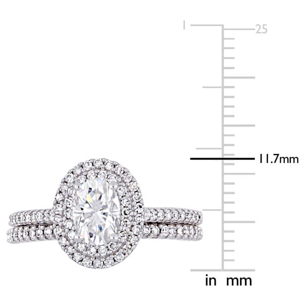 Miadora 1ct DEW Oval-Cut Moissanite and 2/5ct TDW Diamond Bridal Ring Set in 14k White Gold