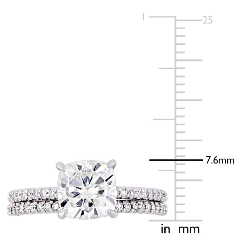 Miadora 2ct DEW Cushion-Cut Moissanite and 1/4ct TDW Diamond Bridal Ring Set in 14k White Gold