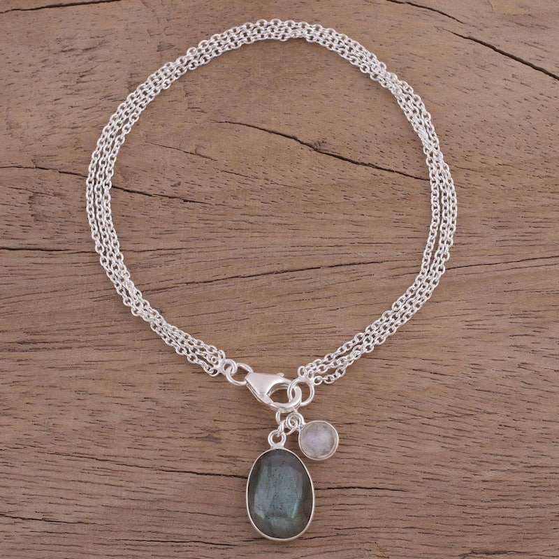Handmade Twinkling Harmony Moonstone Bracelet - Silver