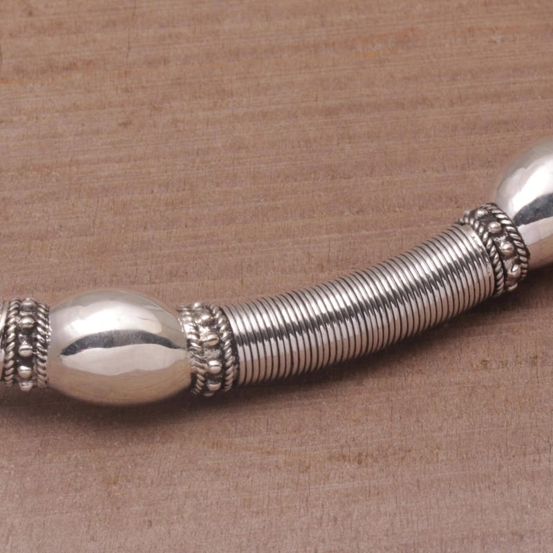NOVICA Handmade Sterling Silver Bubble Queen Necklace (Indonesia) - 8' x 10'