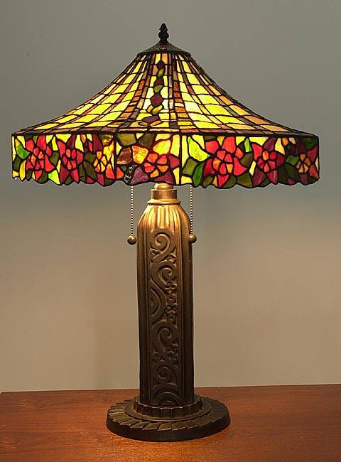 Tiffany-style Rose Mission-style Table Lamp