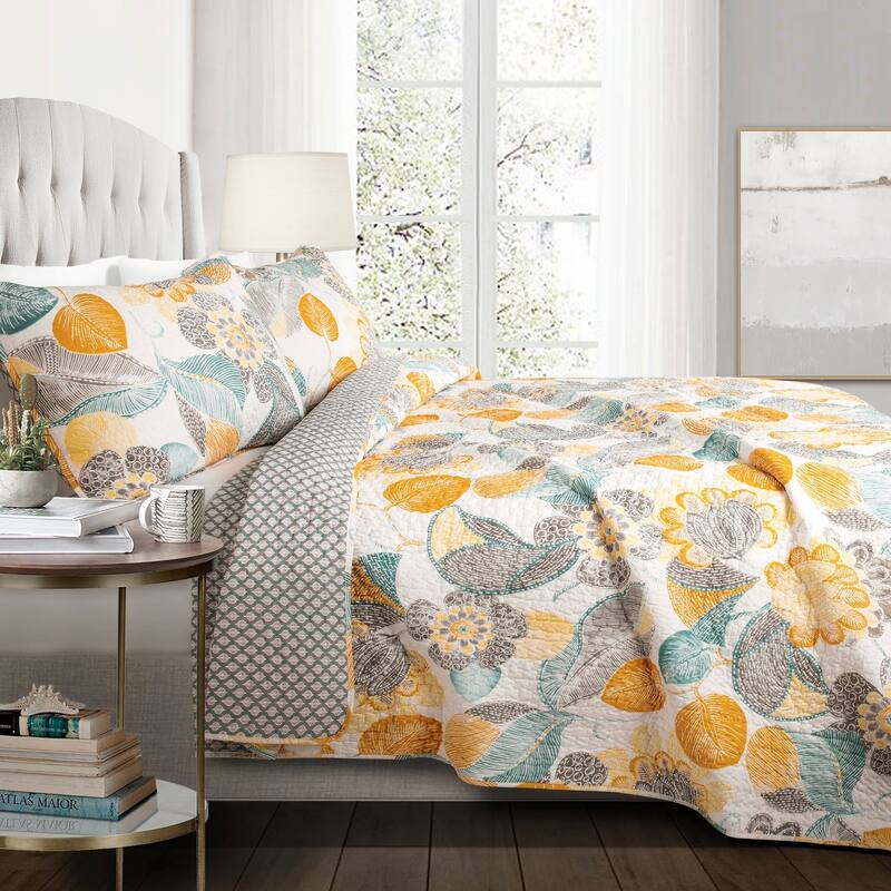 The Curated Nomad La Boheme 3-piece Floral Quilt Set