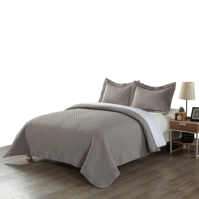 Porch & Den Clarita Microfiber Water/ Stain Resistant Quilt or Shams