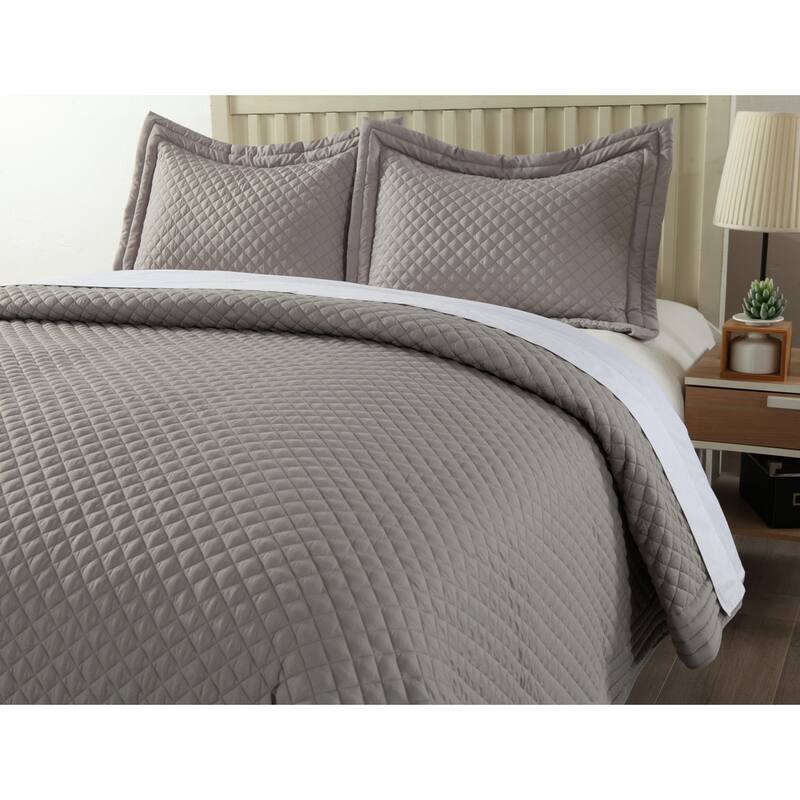 Porch & Den Clarita Microfiber Water/ Stain Resistant Quilt or Shams