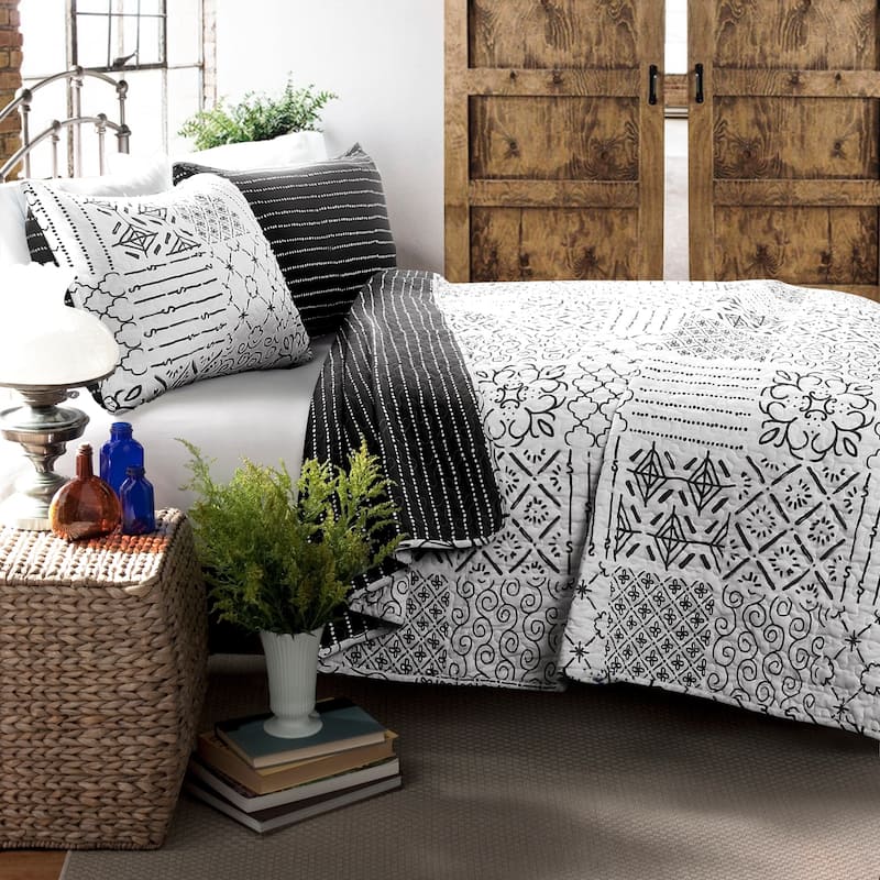 The Curated Nomad Sandia 3-piece Cotton Quilt Set