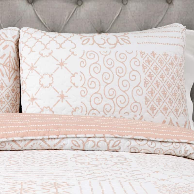 The Curated Nomad Sandia 3-piece Cotton Quilt Set