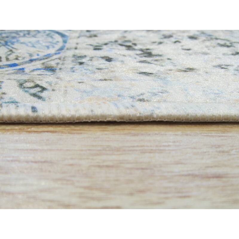 Green Distressed Bohemian Moderno Mosaic Rug by , Trendy and Stylish Area Rug for Adding a Bohemian Flair to You