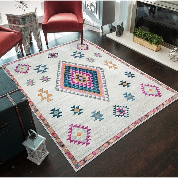 Zaha Modern Bohemian Triangle Area Rug - 8' x 10'