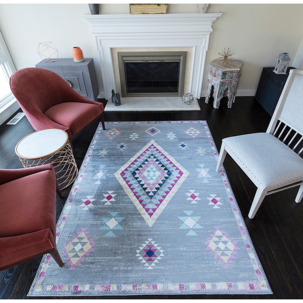 Ulyana Modern Bohemian Triangle Area Rug - 8'x10'