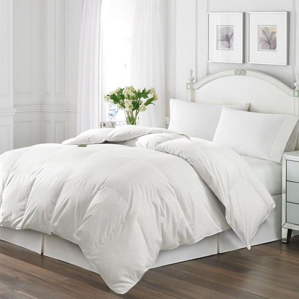 Kathy ireland 250 Thread Count White Goose Down And Feather Comforter