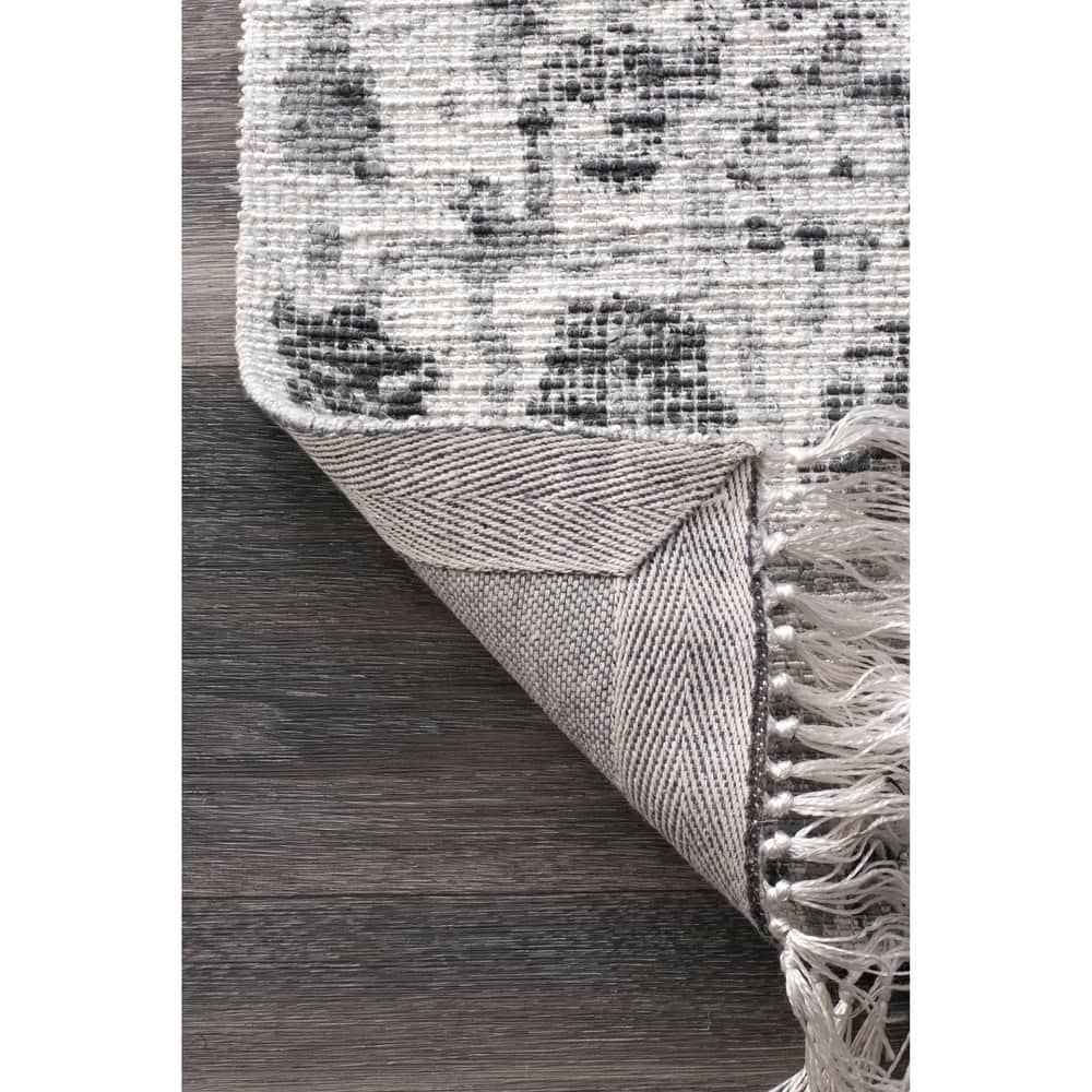 Brooklyn Rug Co Grey Flatweave Urban Dentelle Fringe Area Rug Bed