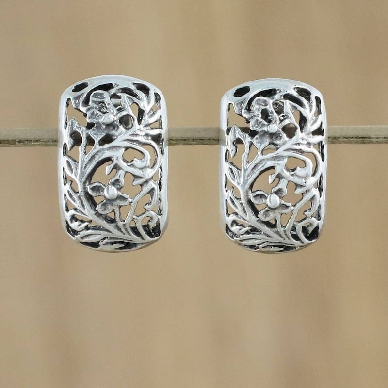 NOVICA Handmade Sterling Silver 'Floral World' Earrings (Thailand) - 0.7*0.4