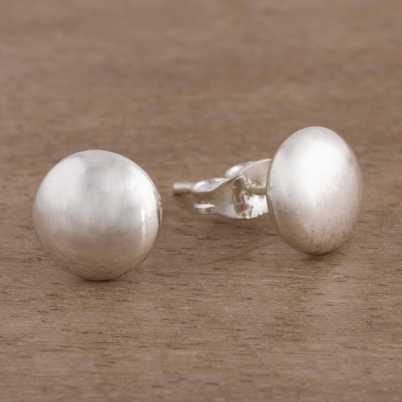 Handmade Silver 'Satin Circles' Earrings (Peru) - White