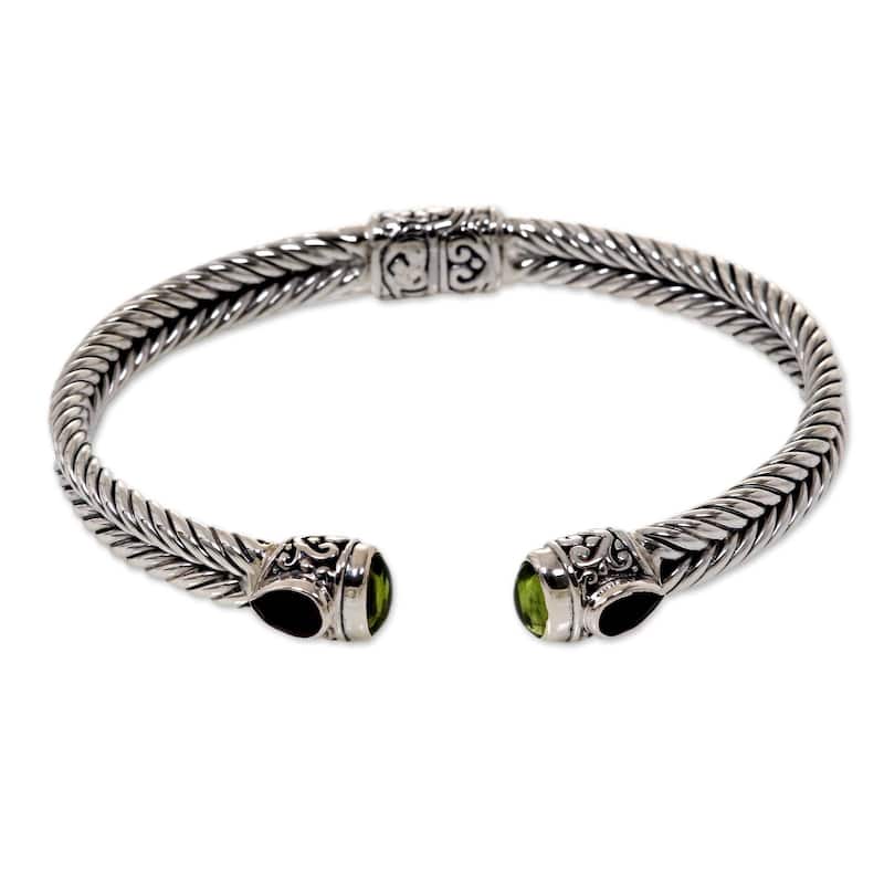 Handmade Sterling Silver 'Flower Buds' Garnet Peridot Bracelet (Indonesia)