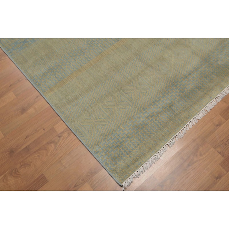 Contemporary Chic Oriental Hand Knotted Area Rug (6'x9') - 6' x 9'