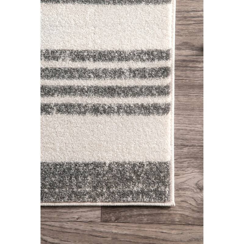 Nuloom Striped Kelsi Area Rug