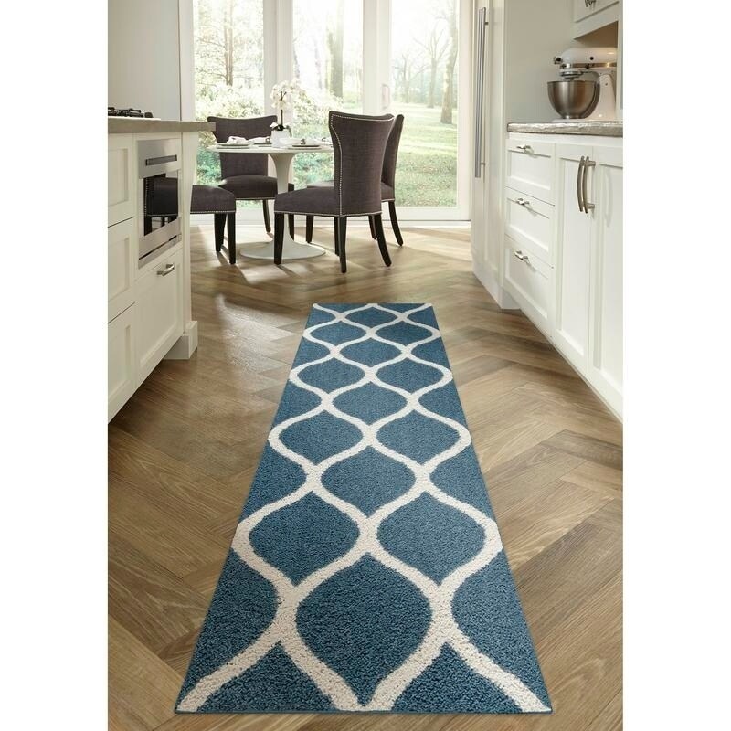 https://ak1.ostkcdn.com/images/products/20484166/Maples-Rugs-Dome-Modern-Ogee-Runner-Rug-26-x10-8d96e777-559a-42e0-8ed1-dc748e34a854.jpg